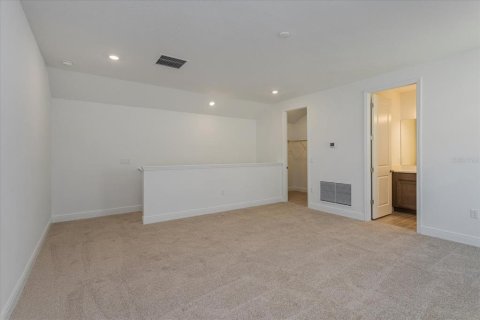 House in Winter Garden, Florida 3 bedrooms, 216.83 sq.m. № 940069 - photo 6