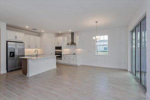 House in Winter Garden, Florida 3 bedrooms, 216.83 sq.m. № 940069 - photo 24
