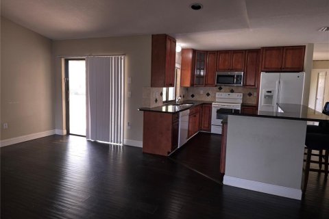 Villa ou maison à vendre à Lakeland, Floride: 3 chambres, 174.28 m2 № 1608885 - photo 4