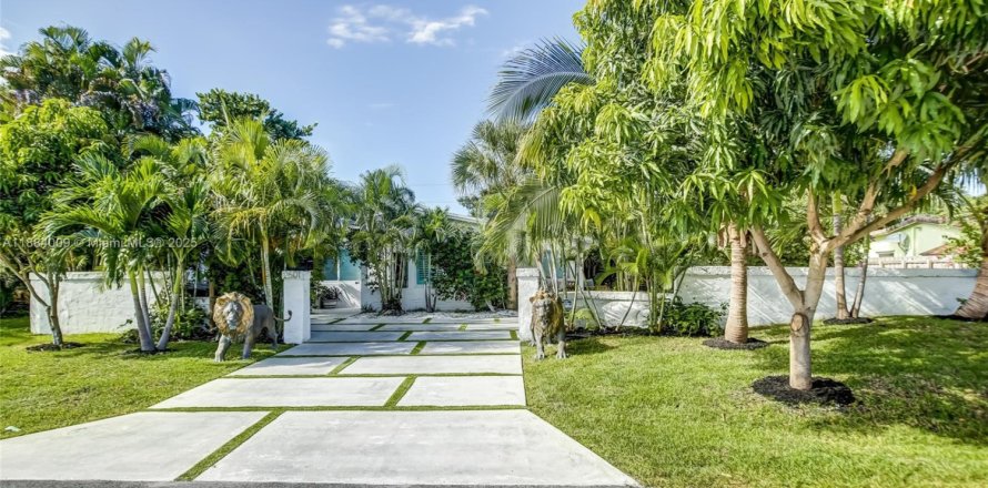 House in Fort Lauderdale, Florida 3 bedrooms, 139.73 sq.m. № 1978512