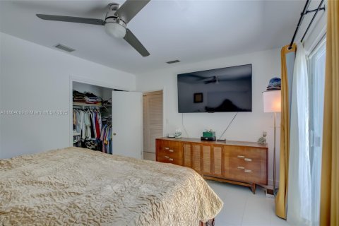 House in Fort Lauderdale, Florida 3 bedrooms, 139.73 sq.m. № 1978512 - photo 25
