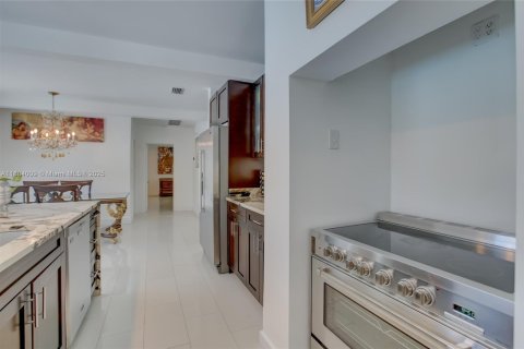 House in Fort Lauderdale, Florida 3 bedrooms, 139.73 sq.m. № 1978512 - photo 22