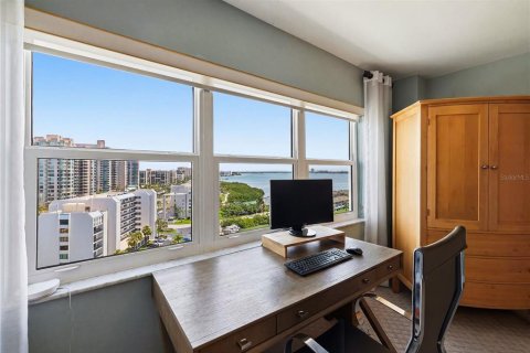 Condo in Clearwater, Florida, 2 bedrooms  № 2225815 - photo 23