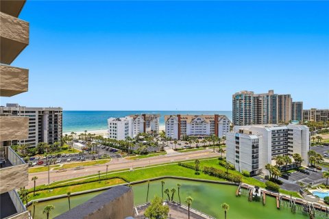 Condo in Clearwater, Florida, 2 bedrooms  № 2225815