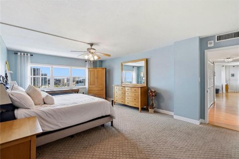 Condo in Clearwater, Florida, 2 bedrooms  № 2225815 - photo 28
