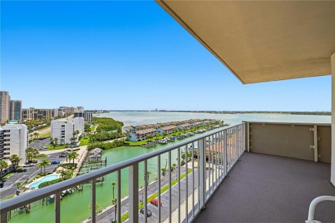 Condo in Clearwater, Florida, 2 bedrooms  № 2225815 - photo 17