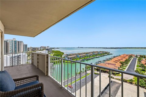 Condo in Clearwater, Florida, 2 bedrooms  № 2225815 - photo 4