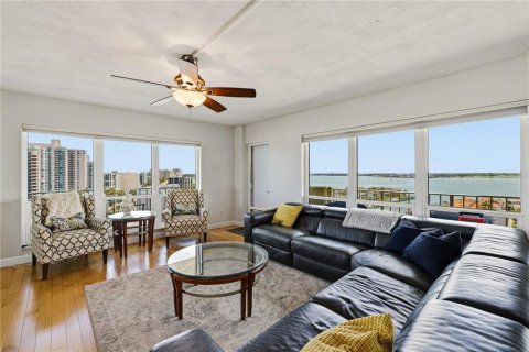 Condo in Clearwater, Florida, 2 bedrooms  № 2225815 - photo 6