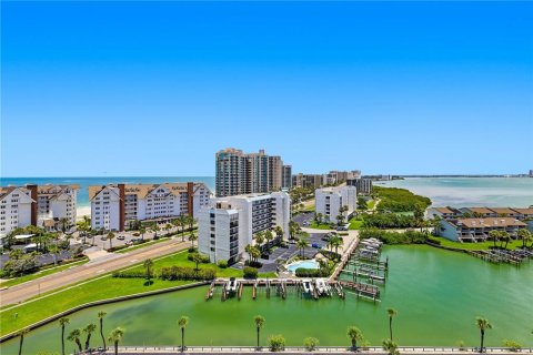 Condo in Clearwater, Florida, 2 bedrooms  № 2225815 - photo 16