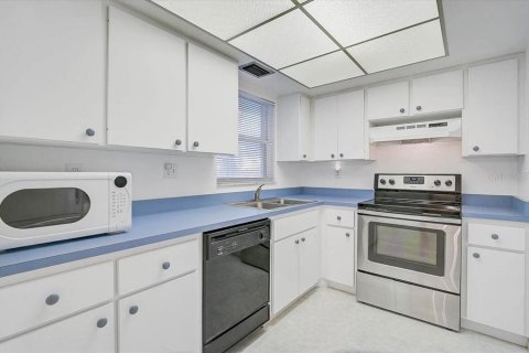 Condominio en venta en Sarasota, Florida, 2 dormitorios, 93.65 m2 № 2165929 - foto 8