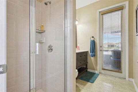 Casa en venta en Davenport, Florida, 6 dormitorios, 331.01 m2 № 2157563 - foto 16