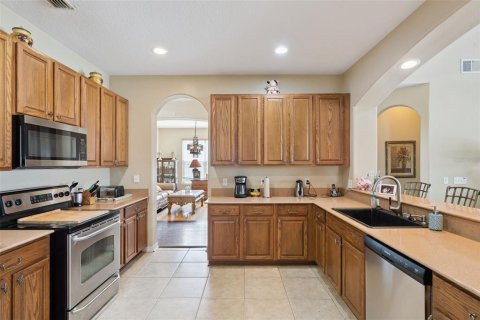 Casa en venta en Davenport, Florida, 6 dormitorios, 331.01 m2 № 2157563 - foto 9