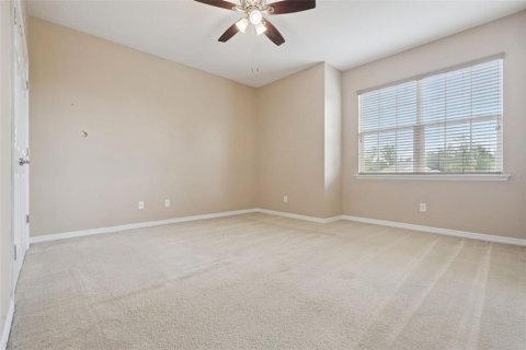 Casa en venta en Davenport, Florida, 6 dormitorios, 331.01 m2 № 2157563 - foto 19