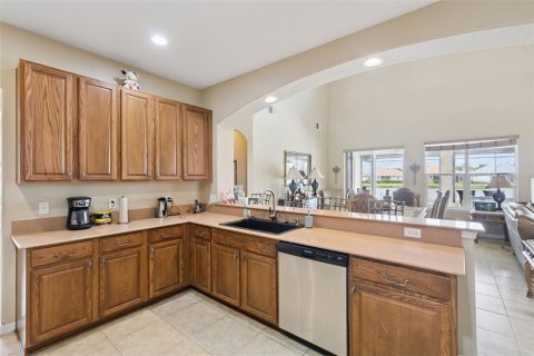 Casa en venta en Davenport, Florida, 6 dormitorios, 331.01 m2 № 2157563 - foto 15