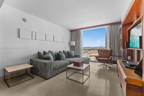 Condominio en venta en Miami Beach, Florida, 1 dormitorio, 61.5 m2 № 2034525 - foto 4