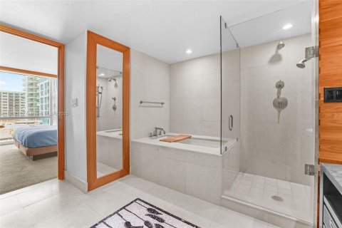 Condominio en venta en Miami Beach, Florida, 1 dormitorio, 61.5 m2 № 2034525 - foto 23