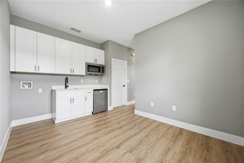 Casa en venta en Winter Haven, Florida, 4 dormitorios, 220.92 m2 № 2093467 - foto 28