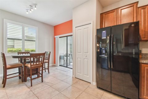 Townhouse in Tampa, Florida 2 bedrooms, 143.81 sq.m. № 1843789 - photo 14