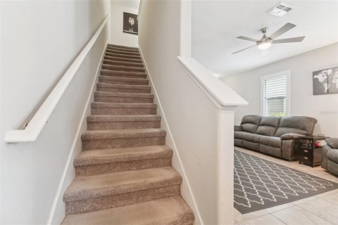 Townhouse in Tampa, Florida 2 bedrooms, 143.81 sq.m. № 1843789 - photo 18
