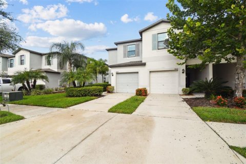 Townhouse in Tampa, Florida 2 bedrooms, 143.81 sq.m. № 1843789 - photo 2