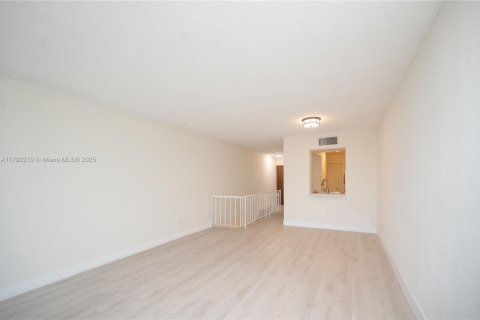 Condominio en venta en Miami, Florida, 2 dormitorios, 103.4 m2 № 1728024 - foto 17