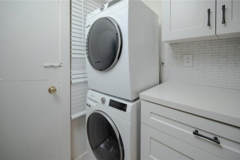 Condominio en venta en Miami, Florida, 2 dormitorios, 103.4 m2 № 1728024 - foto 24