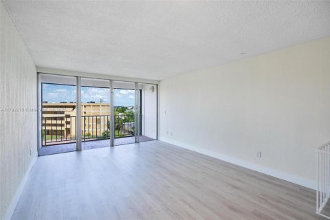 Condominio en venta en Miami, Florida, 2 dormitorios, 103.4 m2 № 1728024 - foto 11