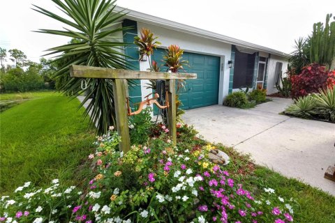 House in North Fort Myers, Florida 2 bedrooms, 121.14 sq.m. № 1833092 - photo 20