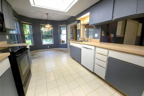 House in North Fort Myers, Florida 2 bedrooms, 121.14 sq.m. № 1833092 - photo 2