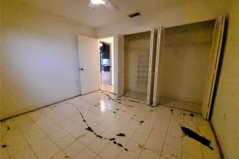 House in North Fort Myers, Florida 2 bedrooms, 121.14 sq.m. № 1833092 - photo 17
