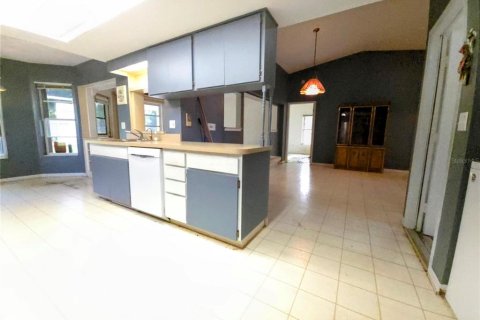 House in North Fort Myers, Florida 2 bedrooms, 121.14 sq.m. № 1833092 - photo 7
