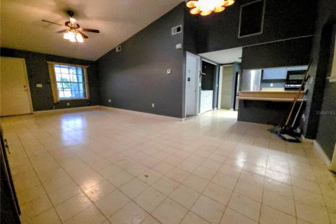 House in North Fort Myers, Florida 2 bedrooms, 121.14 sq.m. № 1833092 - photo 3