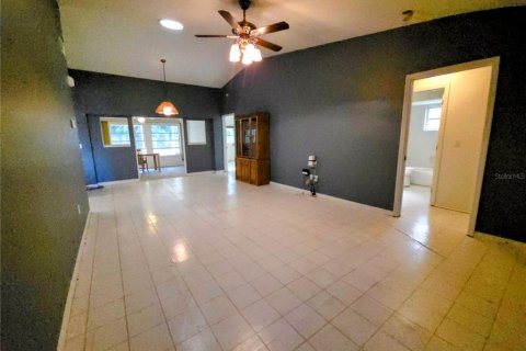 House in North Fort Myers, Florida 2 bedrooms, 121.14 sq.m. № 1833092 - photo 11