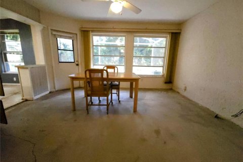 House in North Fort Myers, Florida 2 bedrooms, 121.14 sq.m. № 1833092 - photo 12