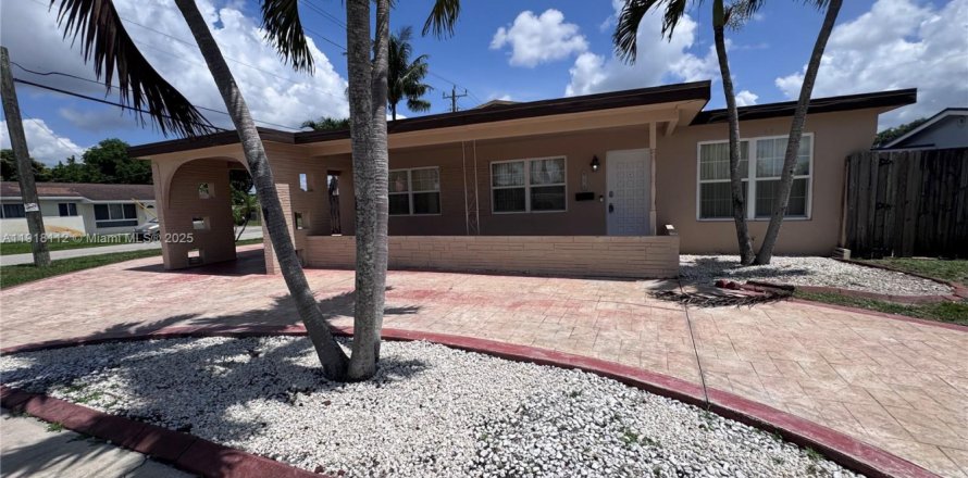 Дом в Холливуд, Флорида 3 спальни, 118.73м2 № 1972977