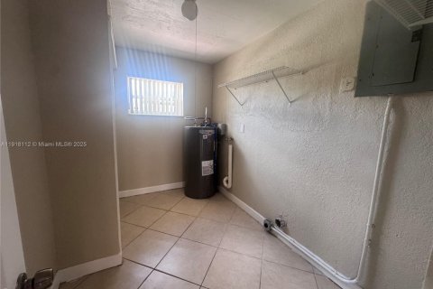 Купить виллу или дом в Холливуд, Флорида 3 спальни, 118.73м2, № 1972977 - фото 6