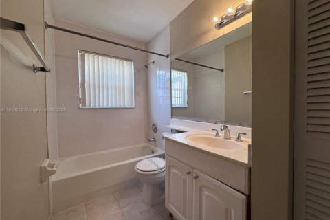 Купить виллу или дом в Холливуд, Флорида 3 спальни, 118.73м2, № 1972977 - фото 8