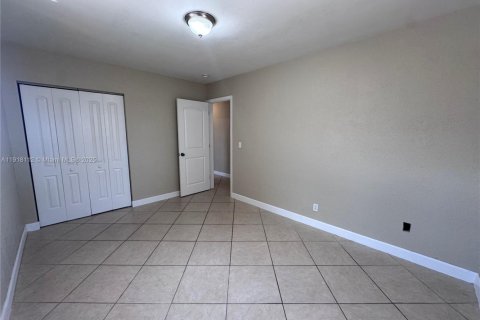 Купить виллу или дом в Холливуд, Флорида 3 спальни, 118.73м2, № 1972977 - фото 12