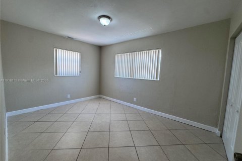 Купить виллу или дом в Холливуд, Флорида 3 спальни, 118.73м2, № 1972977 - фото 11