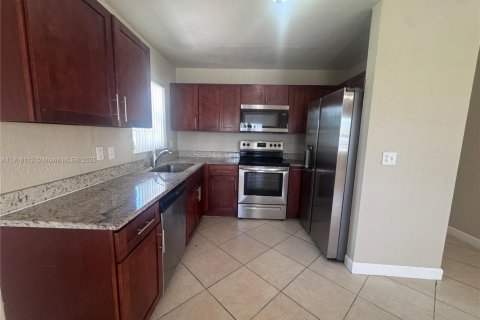 Купить виллу или дом в Холливуд, Флорида 3 спальни, 118.73м2, № 1972977 - фото 4