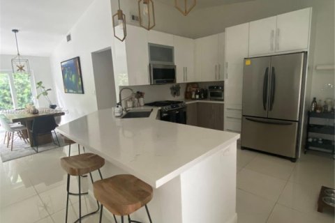 Villa ou maison à vendre à Doral, Floride: 2 chambres, 98.85 m2 № 1779733 - photo 9
