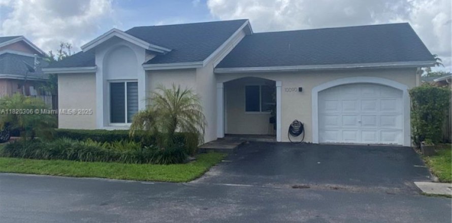 Villa ou maison à Doral, Floride 2 chambres, 98.85 m2 № 1779733