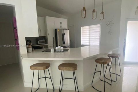 Villa ou maison à vendre à Doral, Floride: 2 chambres, 98.85 m2 № 1779733 - photo 11