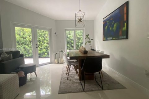Villa ou maison à vendre à Doral, Floride: 2 chambres, 98.85 m2 № 1779733 - photo 16