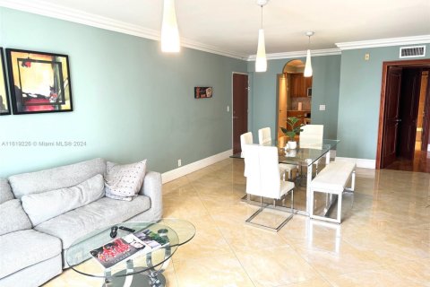 Condo in Hollywood, Florida, 2 bedrooms  № 2088964 - photo 14