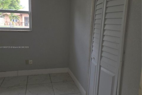 Villa ou maison à vendre à Fort Lauderdale, Floride: 4 chambres, 174.47 m2 № 1896843 - photo 25