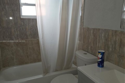 Villa ou maison à vendre à Fort Lauderdale, Floride: 4 chambres, 174.47 m2 № 1896843 - photo 21