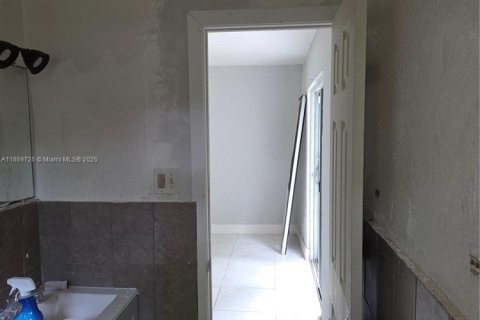 Villa ou maison à vendre à Fort Lauderdale, Floride: 4 chambres, 174.47 m2 № 1896843 - photo 14