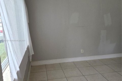 Villa ou maison à vendre à Fort Lauderdale, Floride: 4 chambres, 174.47 m2 № 1896843 - photo 3