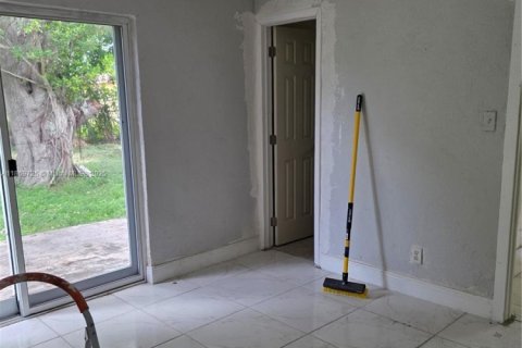 Villa ou maison à vendre à Fort Lauderdale, Floride: 4 chambres, 174.47 m2 № 1896843 - photo 8